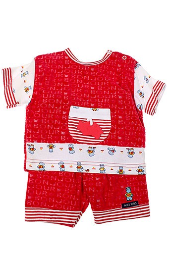 20 et 20 t et shirts et shorts fille de couleur rouge (photo) 20 et 20 t et shirts et shorts fille de couleur rouge (photo)