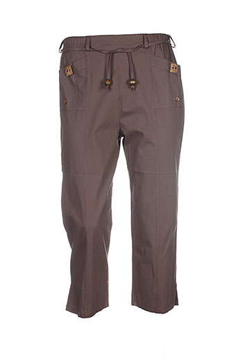 20 et 20 pantacourts et decontractes femme de couleur marron (photo) 20 et 20 pantacourts et decontractes femme de couleur marron (photo)