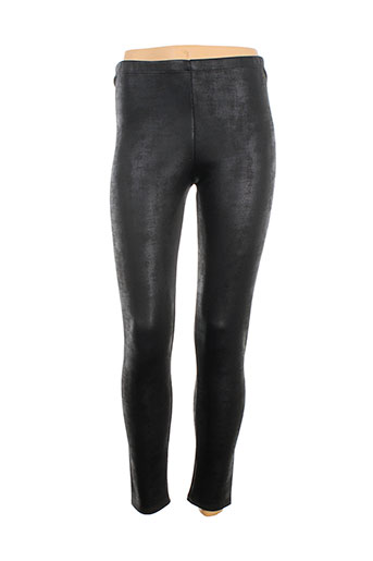 20 et 20 leggings femme de couleur noir (photo) 20 et 20 leggings femme de couleur noir (photo)