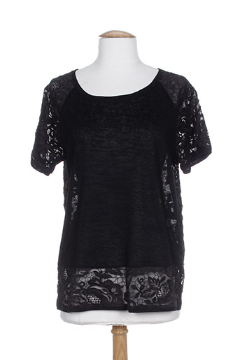 leo guy pulls femme de couleur noir