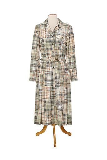 20 et 20 robes et pulls femme de couleur vert (photo) 20 et 20 robes et pulls femme de couleur vert (photo)