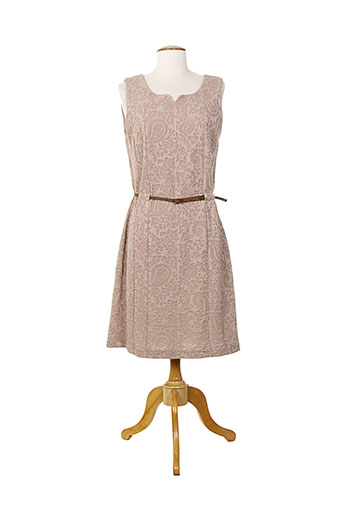 20 et 20 robes et mi et longues femme de couleur beige (photo) 20 et 20 robes et mi et longues femme de couleur beige (photo)