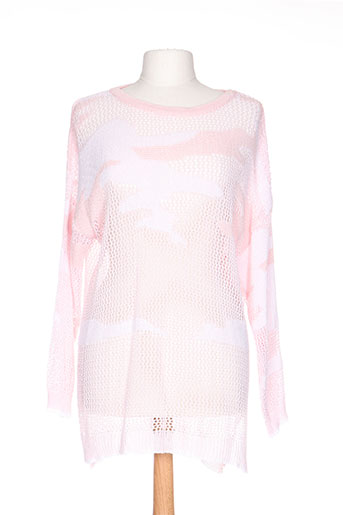 piment rouge pulls femme de couleur rose