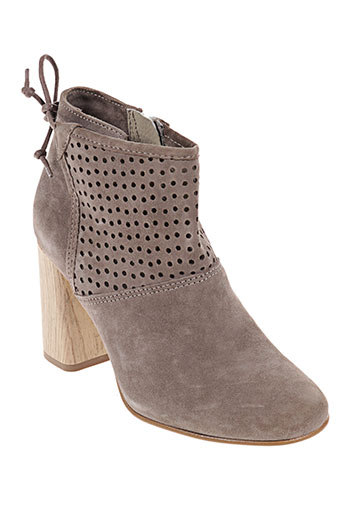 cafe noir chaussures femme de couleur beige