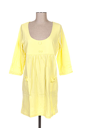 blanche porte robe courte