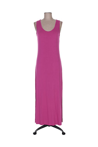 multiples robes femme de couleur rose