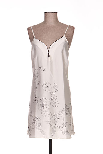 rose pomme nuit femme de couleur blanc