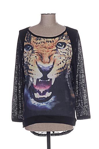 chic girl pulls femme de couleur noir